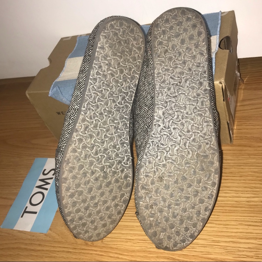 TOMS Classic Silver Karsen Sparkly Slip On Shoes Size 6.5 - Picture 3 of 4